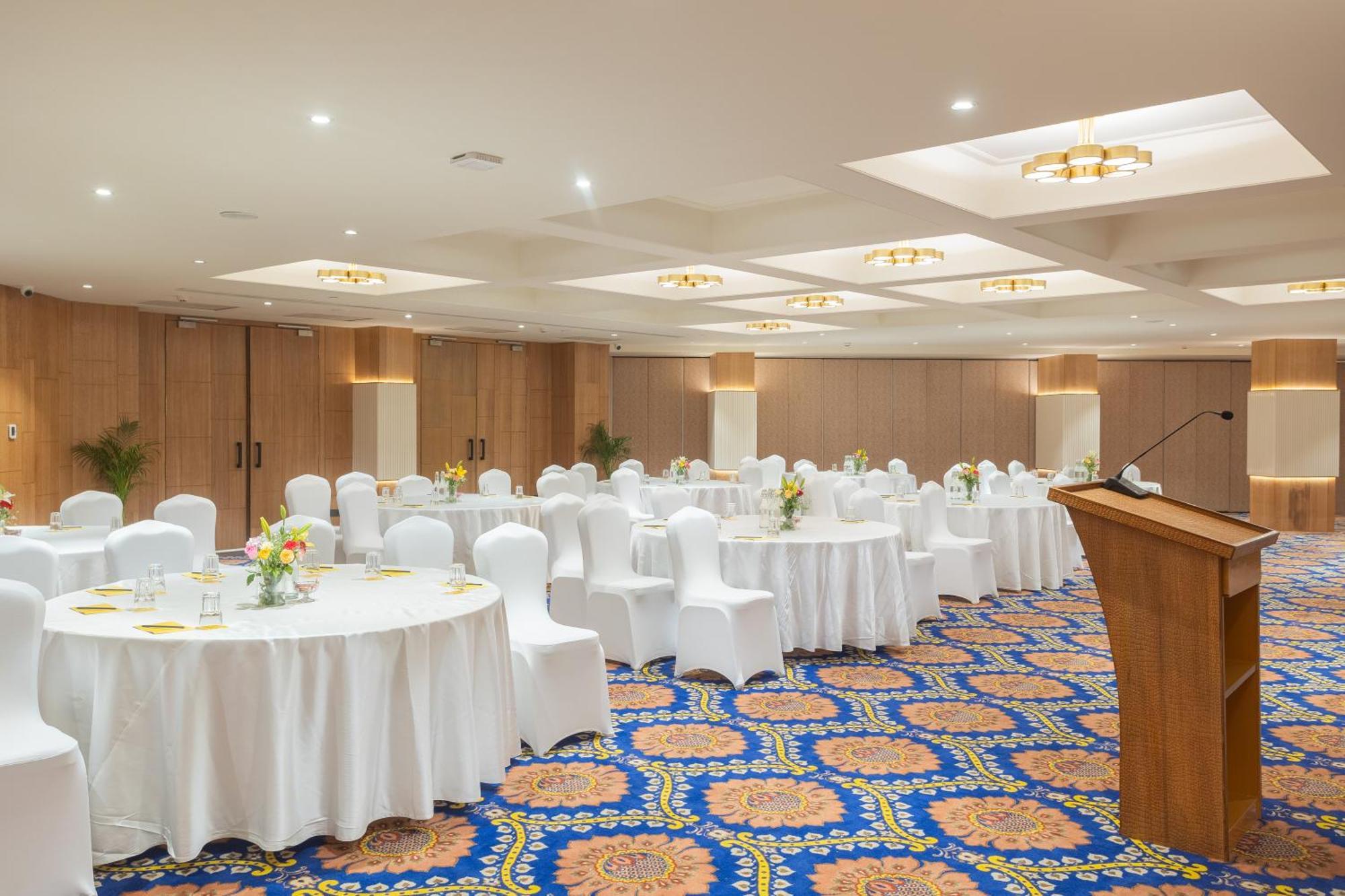 Golden Tulip Jaipur Hotel Ngoại thất bức ảnh