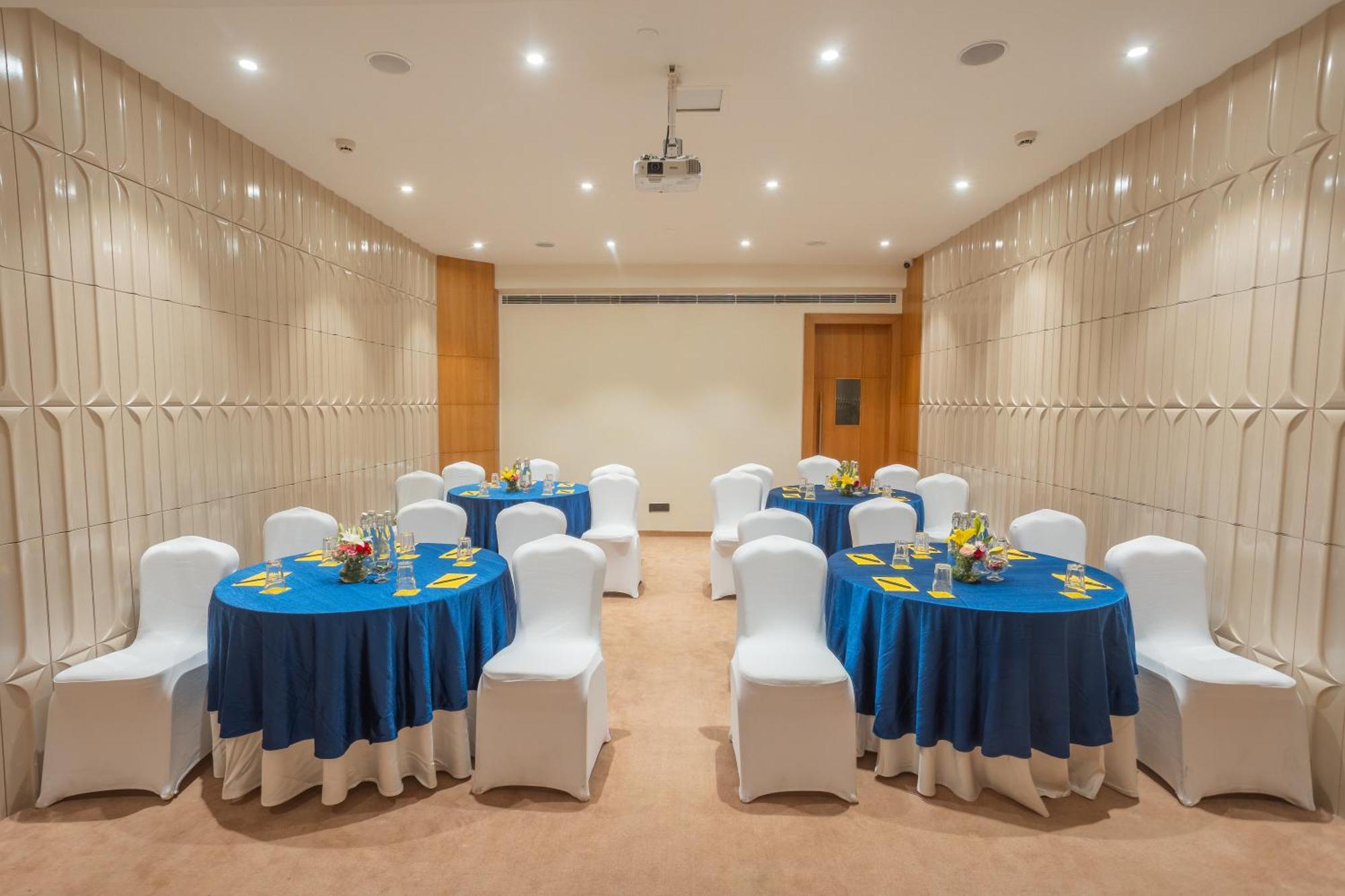 Golden Tulip Jaipur Hotel Ngoại thất bức ảnh