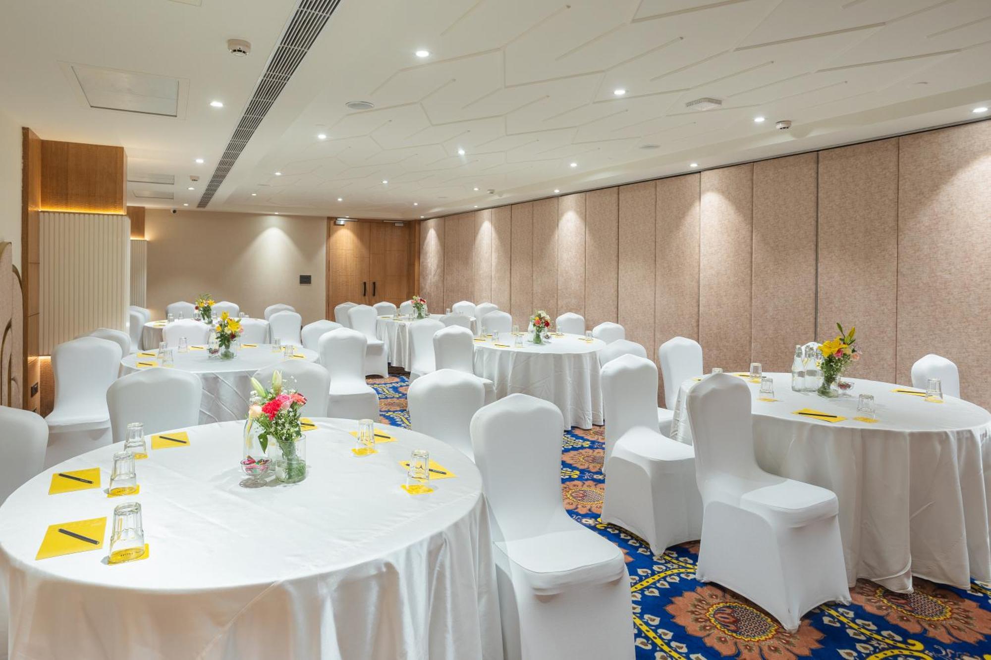 Golden Tulip Jaipur Hotel Ngoại thất bức ảnh