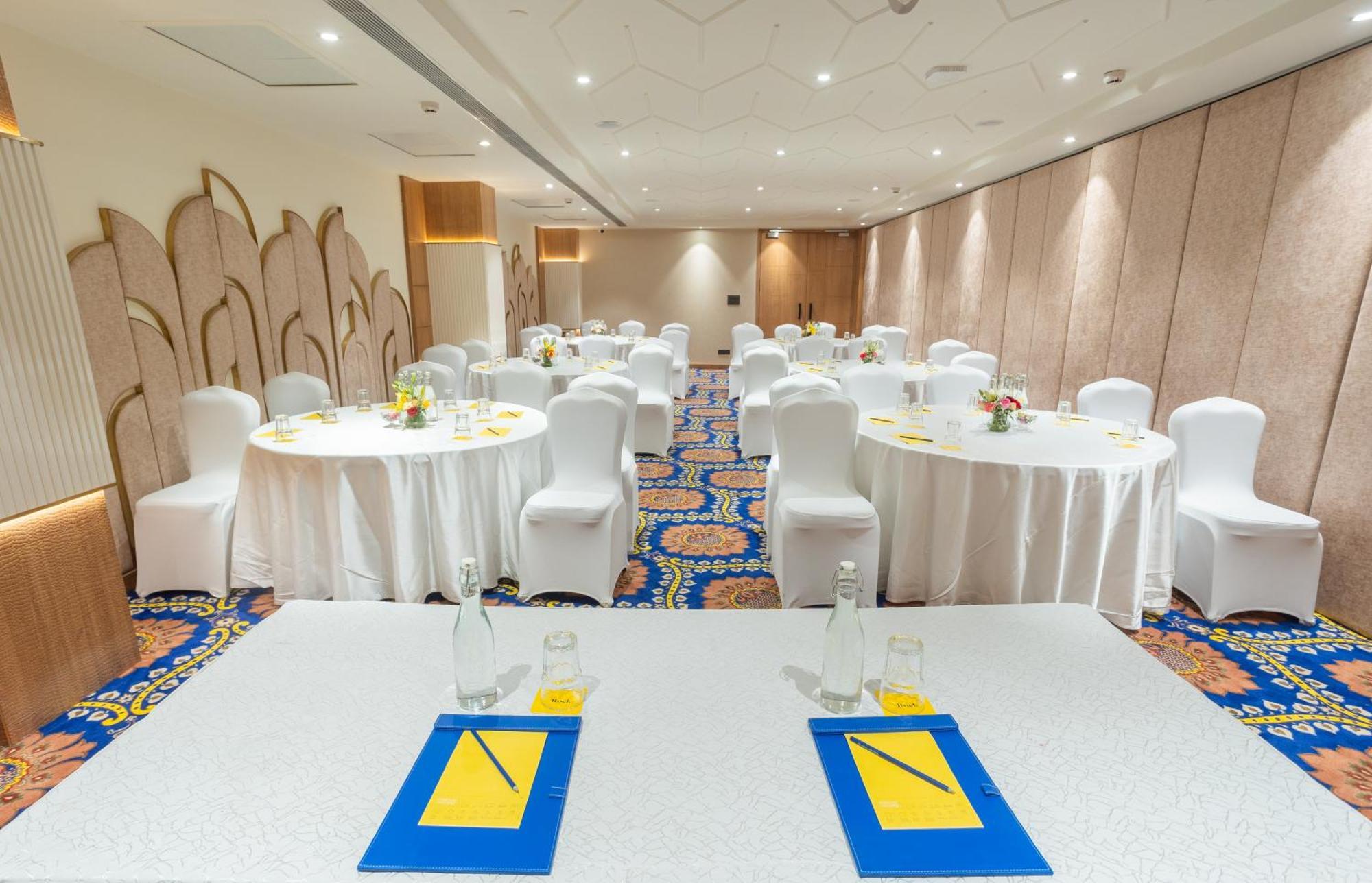 Golden Tulip Jaipur Hotel Ngoại thất bức ảnh